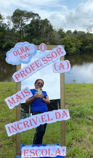 Professora Regiane Oliveira Ribeiro: 20 anos de dedicação ao ensino em Careiro