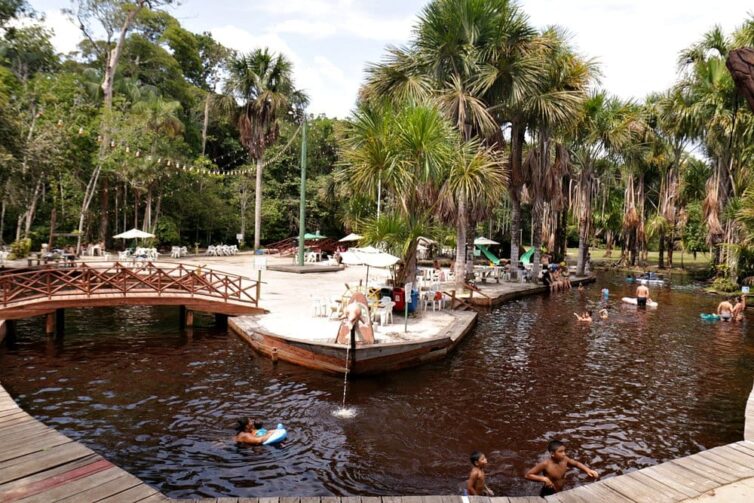 Explore o Balneário Cirandeira Bela e se encante com este refúgio paradisíaco em Manacapuru