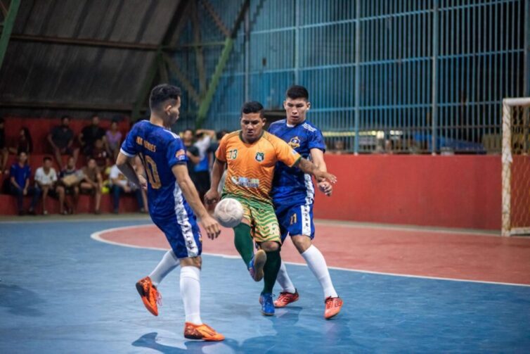 Copa Larissa Silva de Futsal Masculino reúne 13 equipes em Presidente Figueiredo