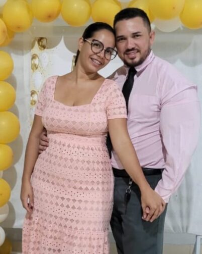 Casal de cabeleireiros, Daiana e Argenilson, conquista sucesso no ramo da beleza em Codajás