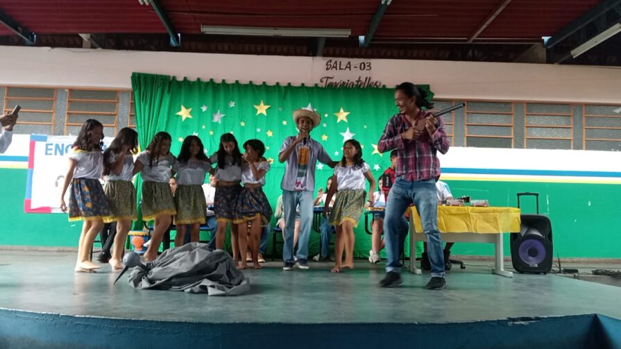 Conheça o projeto Caravana Auto do Carão