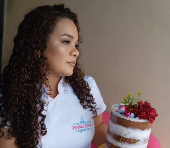 A doce trajetória da confeiteira Fernanda Carvalho em Manacapuru