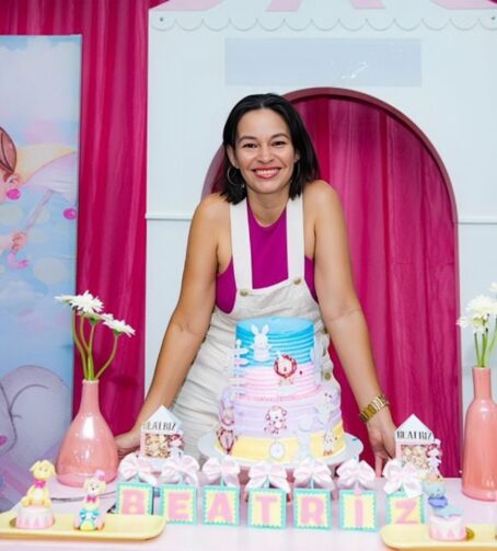 Conheça Marilene Pinheiro, confeiteira que encanta com seus bolos em Ariquemes