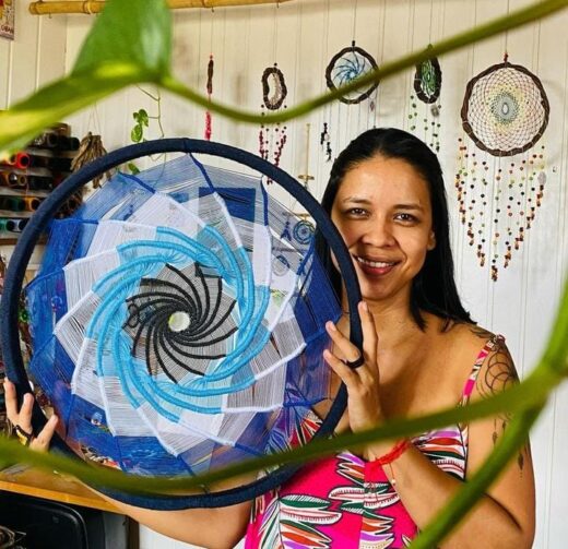 Conheça a trajetória de Anne Jamille, apaixonada por artesanato em Cruzeiro do Sul
