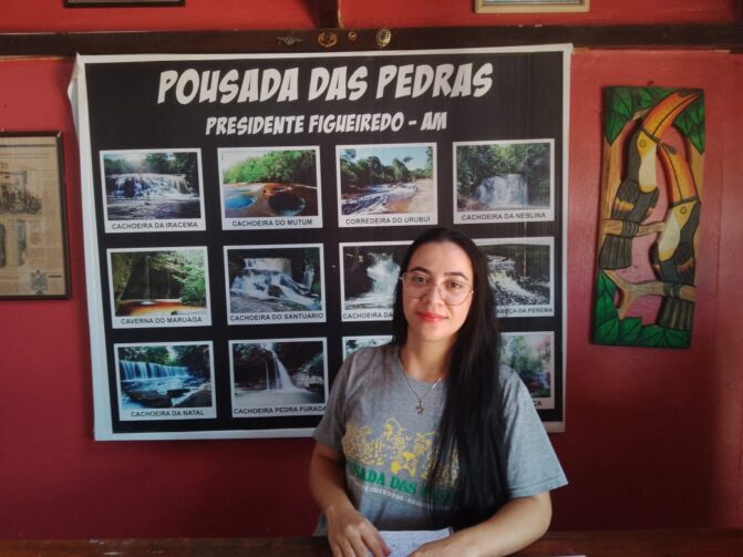 Conheça Jéssica Lima, gerente da Pousada das Pedras em Presidente Figueiredo
