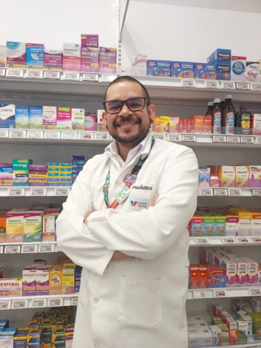 Conheça Paulo Ricardo, farmacêutico que dedica-se a saúde e orientação da comunidade em Iranduba
