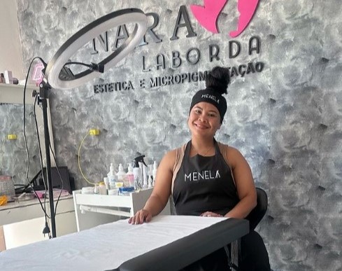 Com dedicação e paixão, Nara Laborda tem se destacado em Codajás com Studio de Estética e Micropigmentação