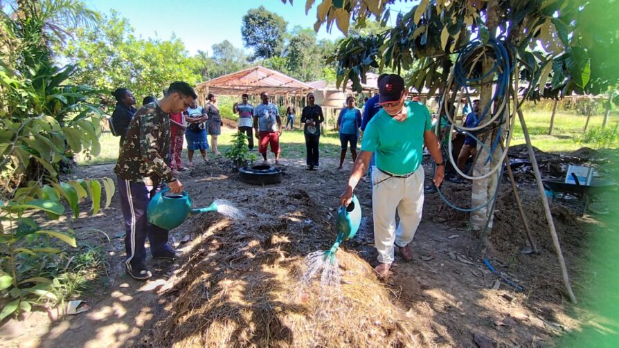 Agricultores de Autazes recebem capacitação em agroecologia e produção orgânica