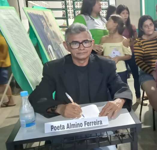 Escritor e poeta Almino Ferreira lança seu 5° livro 'Nas Águas do Rio Arari', em Itacoatiara