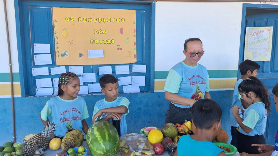 Escola Municipal São Francisco realiza Feira de Ciências no Lago Acará Mirim em Autazes