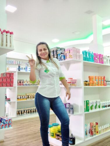 Luzia da Silva dos Santos: uma história de dedicação e paixão pela área farmacêutica em Iranduba