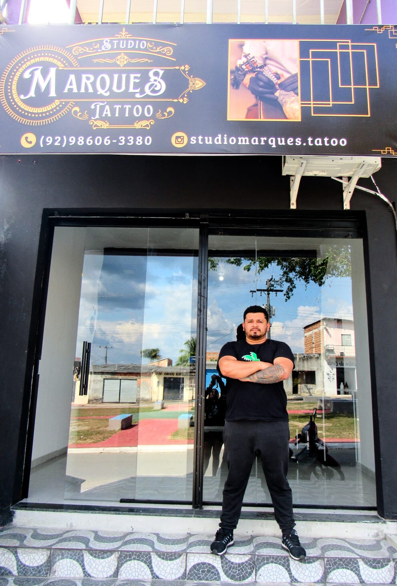 Conheça o estúdio Marques Tattoo, de Neander Marques, localizado em Rio ...