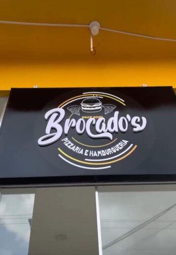 Variedade de sabores: Brocado's Burgers mescla hamburgueria, pizzaria e açaí em novo endereço em Rorainópolis