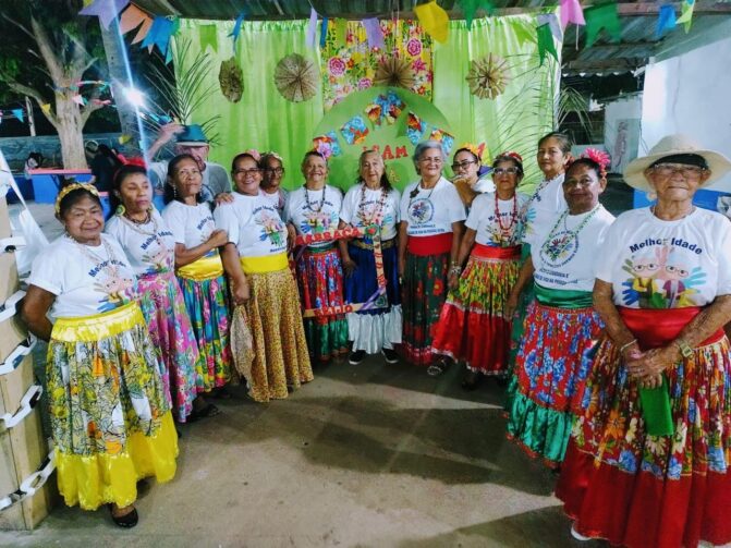 Conheça o grupo de carimbó da melhor idade da Associação Mãos Solidárias, de Itacoatiara