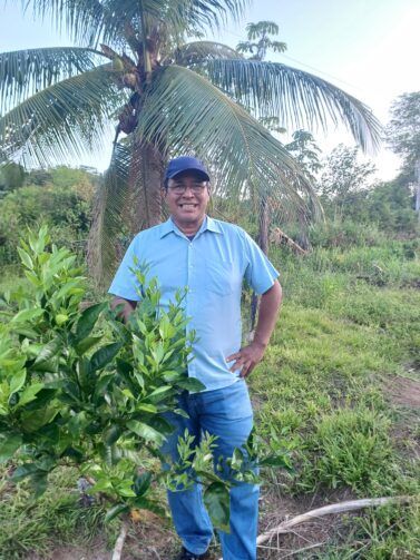 Doutor em Agronomia Tropical, Edinei Santos é também agricultor em Rio Preto da Eva