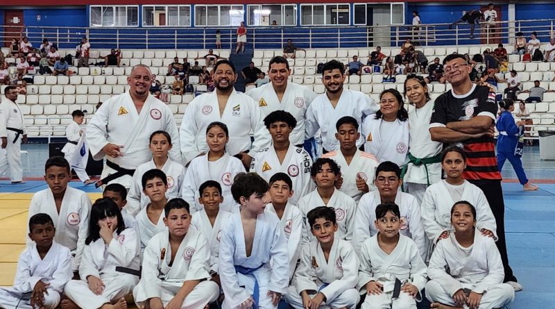 Judocas de Presidente Figueiredo brilham e garantem oito medalhas em evento esportivo