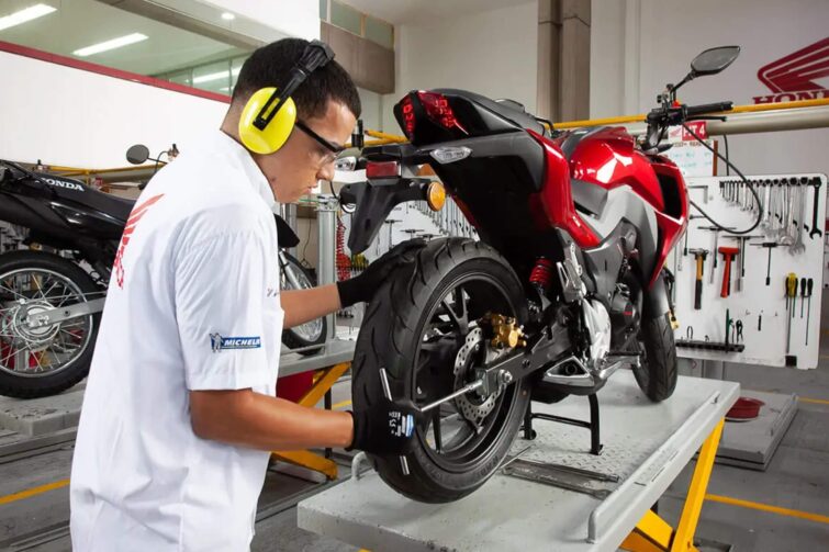 Escola Móvel de Mecânica de Motocicletas está com inscrições abertas para cursos em Ji-Paraná até o dia 26 de outubro