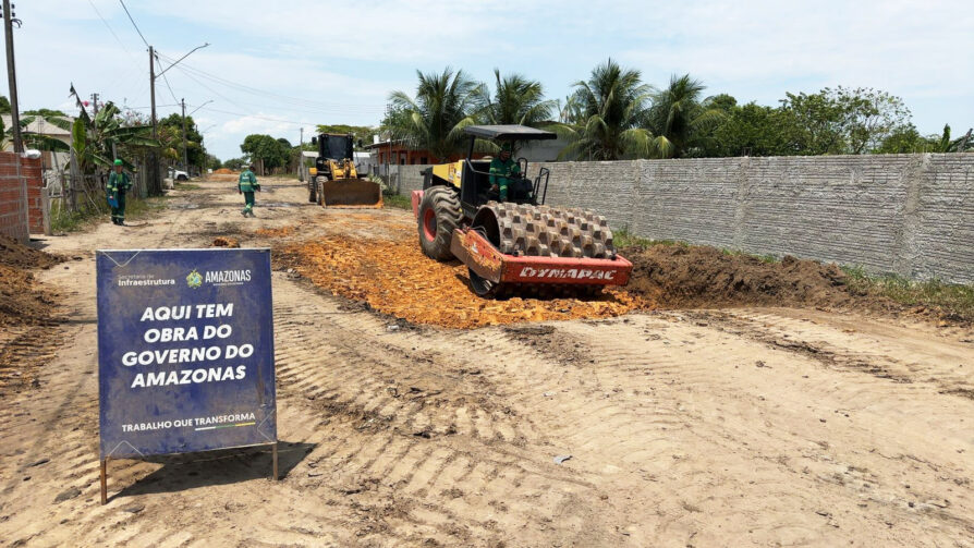 Estrada do Engenho recebe obra de reconstrução e pavimentação, em Itacoatiara