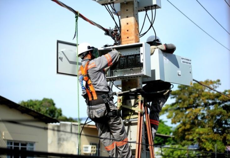 Com frequentes quedas de energia, moradores contabilizam prejuízos em Autazes