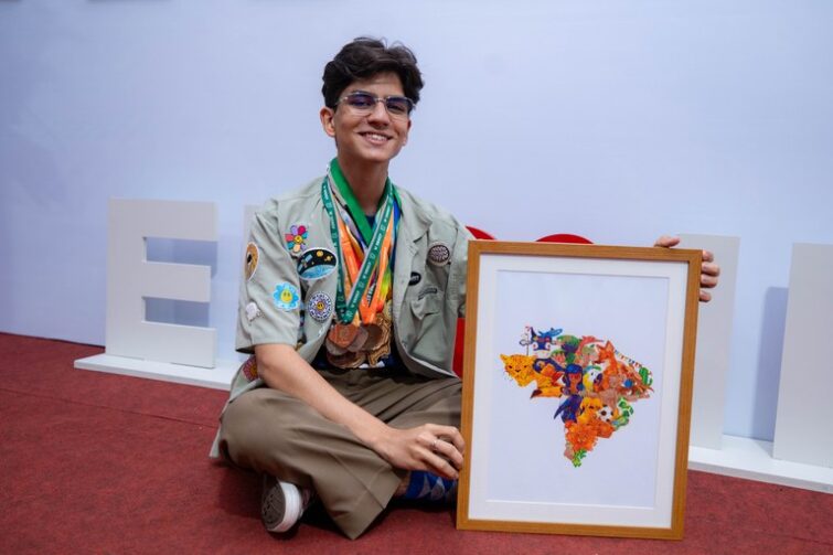 Aluno de escola pública de Ji-Paraná é vencedor de concurso nacional de desenho; obra retrada biomas