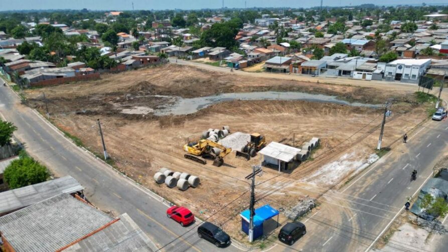 Escola com 12 salas de aula começa a ser construída no bairro União, em Parintins