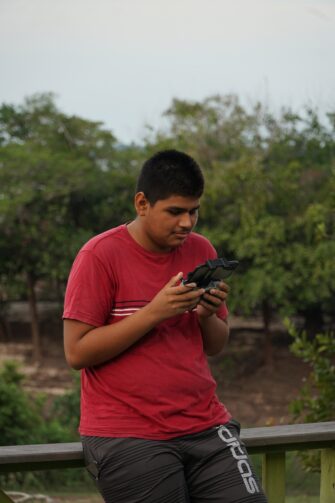 Conheça Romeu Mendonça, um jovem apaixonado pelo marketing digital e a Amazônia, em Iranduba