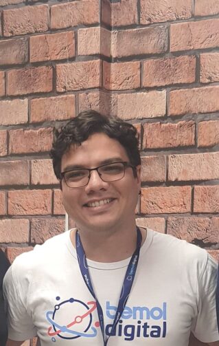 Conheça a trajetória de Victor Queiroz, estudante de Engenharia de Software em Itacoatiara