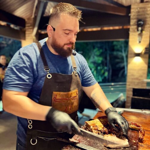 Conheça a trajetória de Henrique Paulik, catarinense dono de uma churrascaria em Ji-Paraná