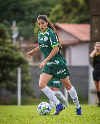 Flamengo anuncia a contratação da jogadora manacapuruense Flávia Mota