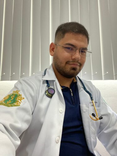 Conheça a trajetória de Ericly Almeida, médico em Itacoatiara