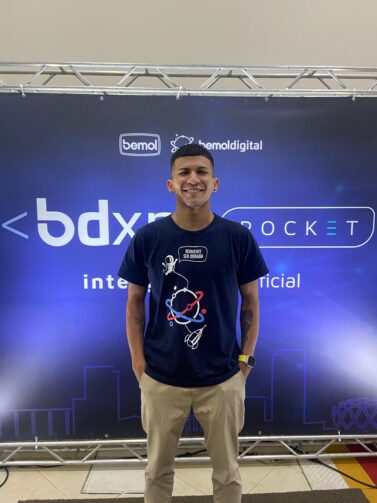 Conheça a trajetória de Ayson Batista Rodrigues, jovem apaixonado pelo mundo da tecnologia