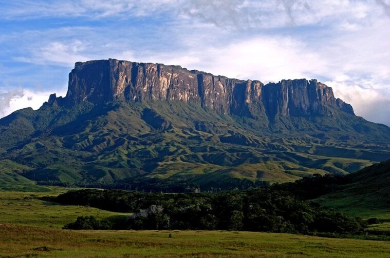 Projeto de lei propõe criar rota turística entre Pacaraima e Rorainópolis