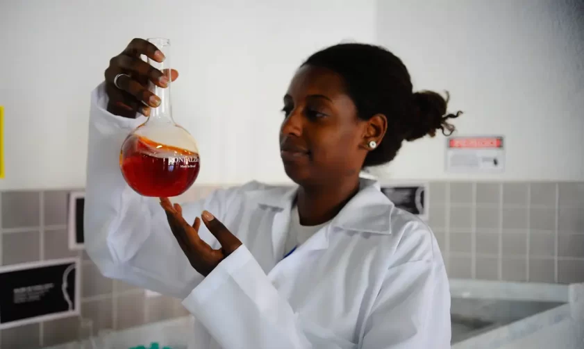 Editais para cientistas mulheres do interior do AM são lançados para apoio de projetos e empreendedorismo