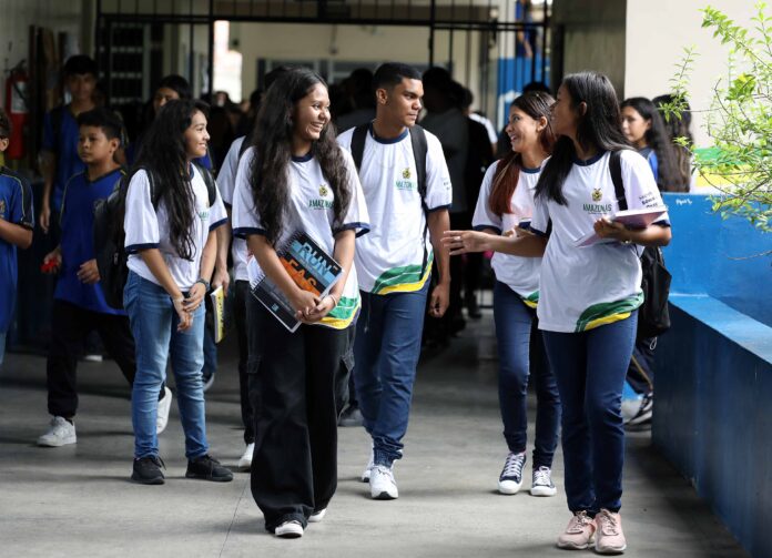 Alunos da rede estadual de ensino podem solicitar isenção para o PSC da Ufam