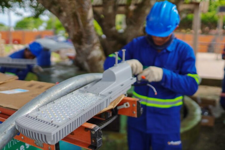 Iranduba moderniza iluminação urbana e melhora infraestrutura e qualidade de vida