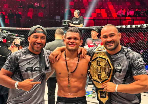 Lutador Coariense conquista cinturão Peso-Galo do ACA MMA em Moscou