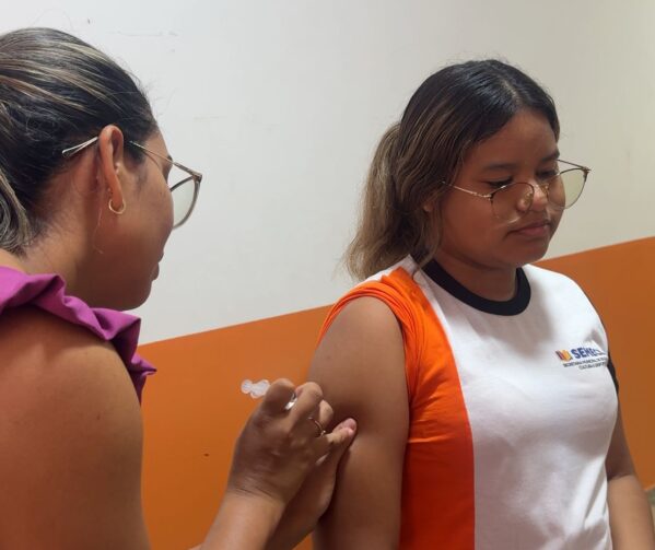 Amazonas abre campanha de vacinação nas escolas em Rio Preto da Eva