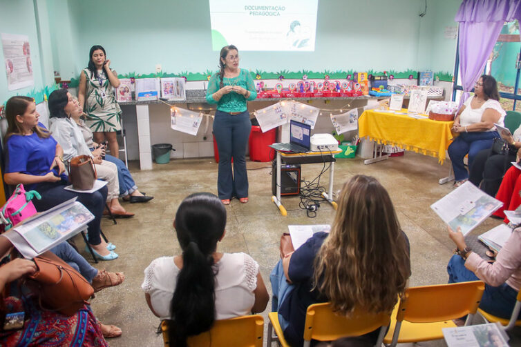 Projeto ‘Trilhas e Diálogos de Creches’ é promovido em unidade de ensino no Jorge Teixeira