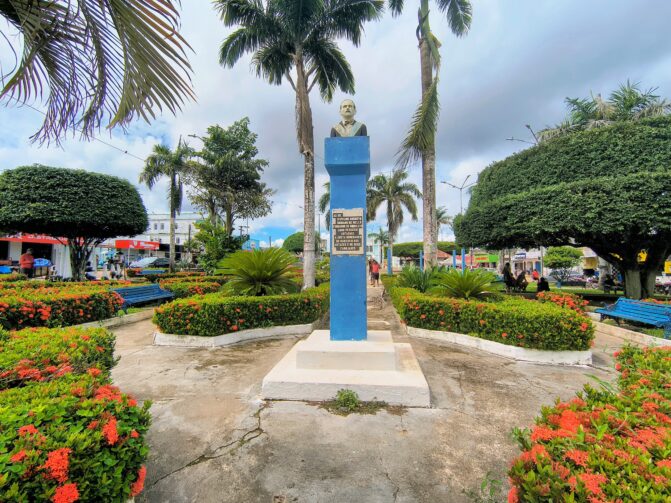 Conheça a história da praça Otaviano de Melo, um dos principais pontos turísticos de Autazes