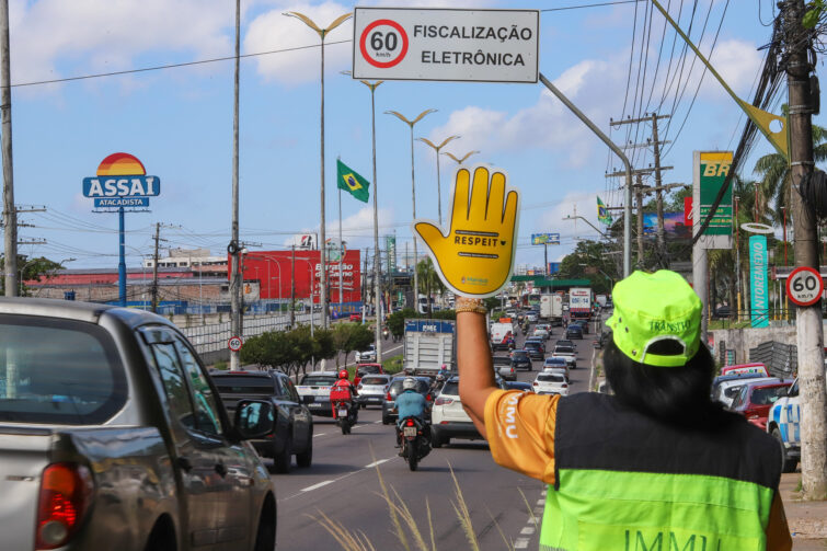 Novos radares de fiscalização eletrônica começam a funcionar nesta terça-feira (1º/7) em 20 pontos de Manaus