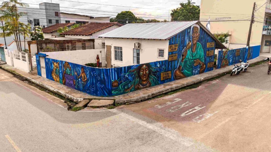 Festival de Parintins 2025: Pinturas do projeto Galeria Cidade Aberta chegam à fase final
