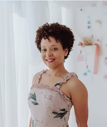 Médica Aline Santos transforma sonho de infância em missão profissional