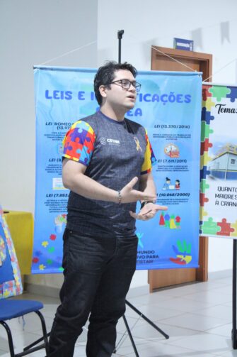 Palestra em Autazes promove empatia e informação sobre o Transtorno do Espectro Autista