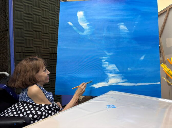 Artistas com deficiência visual do AM levam obras para exposição no Carrossel du Louvre, em Paris