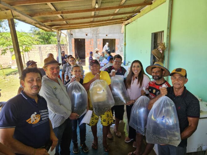Sessenta piscicultores de Iranduba são contemplados com 60 mil alevinos