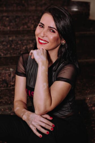 Vivian Darros conta como massagem é cuidado e acolhimento, em Ji-Paraná