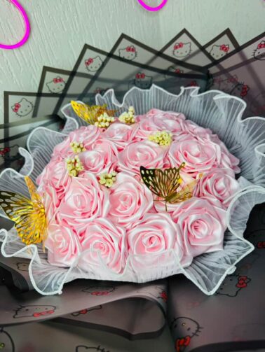 Conheça a loja 'Flores de Cetim', localizada em Ji-Paraná