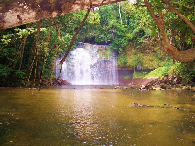 De grutas a corredeiras: conheça dez atrações imperdíveis em Presidente Figueiredo