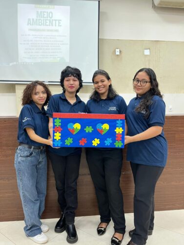 Projeto 'Abrace o TEA' arrecada brinquedos para crianças, em Itacoatiara