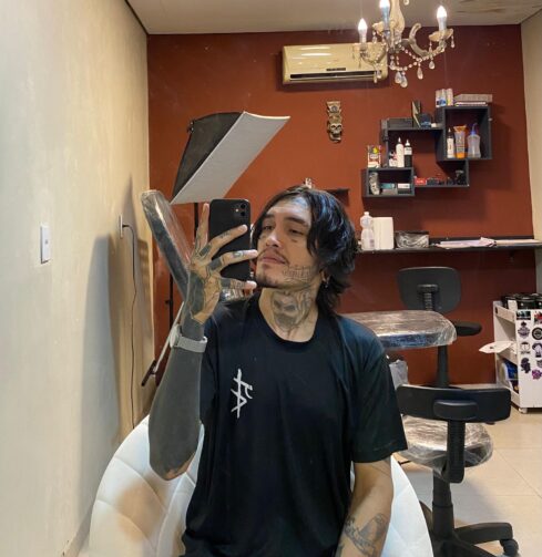 A história de Jai Tattoo: do primeiro traço ao sonho de tatuar pelo mundo